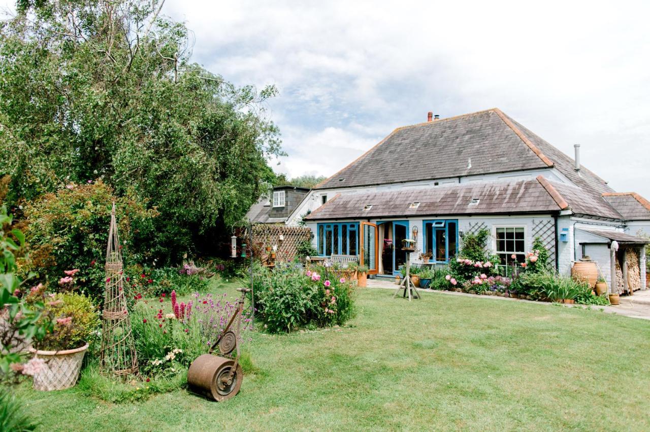 Cosy Cottage Ground Floor Bedroom Ensuite With Private Entrance Chichester Extérieur photo