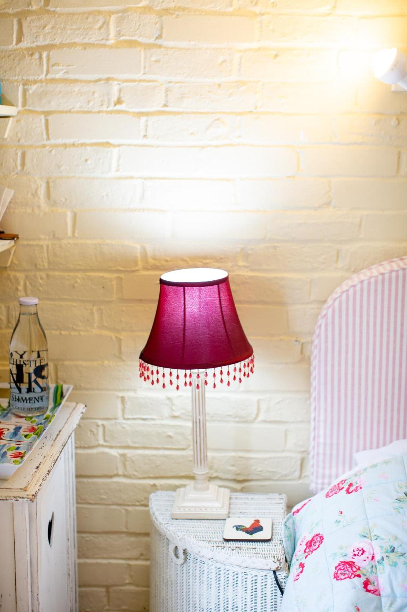 Cosy Cottage Ground Floor Bedroom Ensuite With Private Entrance Chichester Extérieur photo